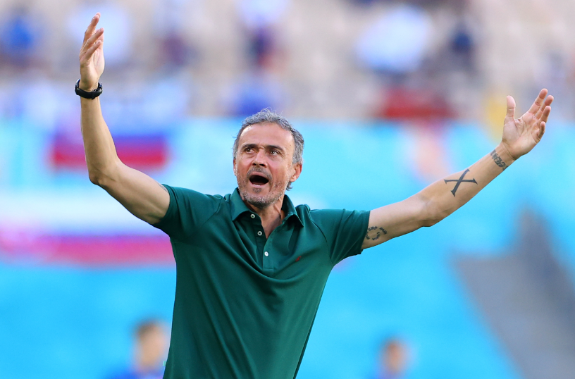 法甲賽場(chǎng)：恩里克盛贊阿什拉夫，巴黎展現(xiàn)穩(wěn)定自信氣質(zhì)