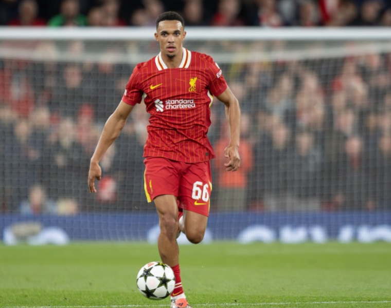 阿諾德復(fù)出引熱議：國家德比首發(fā)存疑，<a  style='color: blue;'>皇馬</a>未來布局待考