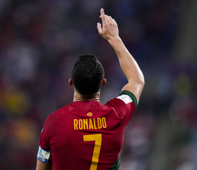 沙特聯(lián)賽：C羅里程碑之夜，傳奇再續(xù)引熱議