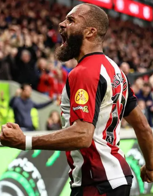 內(nèi)維爾評(píng)曼聯(lián)：引援助力，前六可期