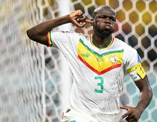 庫(kù)利巴利轉(zhuǎn)會(huì)幕后：安切洛蒂的挽留與抉擇