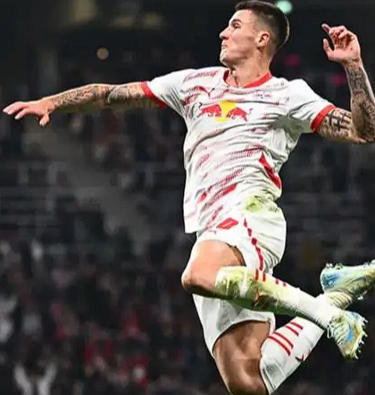 英超第10輪曼聯(lián)戰(zhàn)平森林，內(nèi)維爾評析舍什科表現(xiàn)