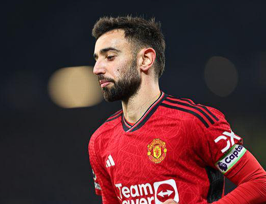 曼聯(lián)中場B費(fèi)：本賽季英超創(chuàng)造機(jī)會與進(jìn)攻貢獻(xiàn)的卓越表現(xiàn)