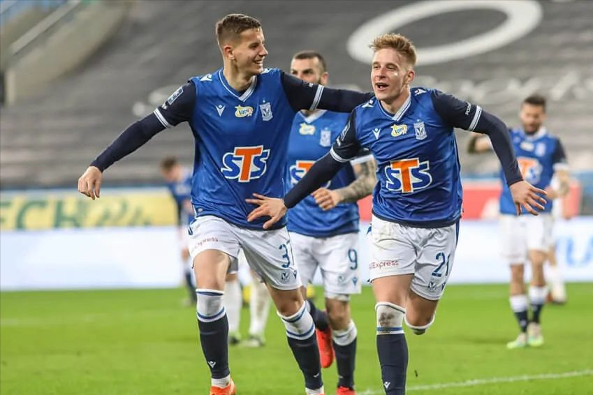 黑馬主場戰(zhàn)藍軍，歐冠生死局誰主沉浮