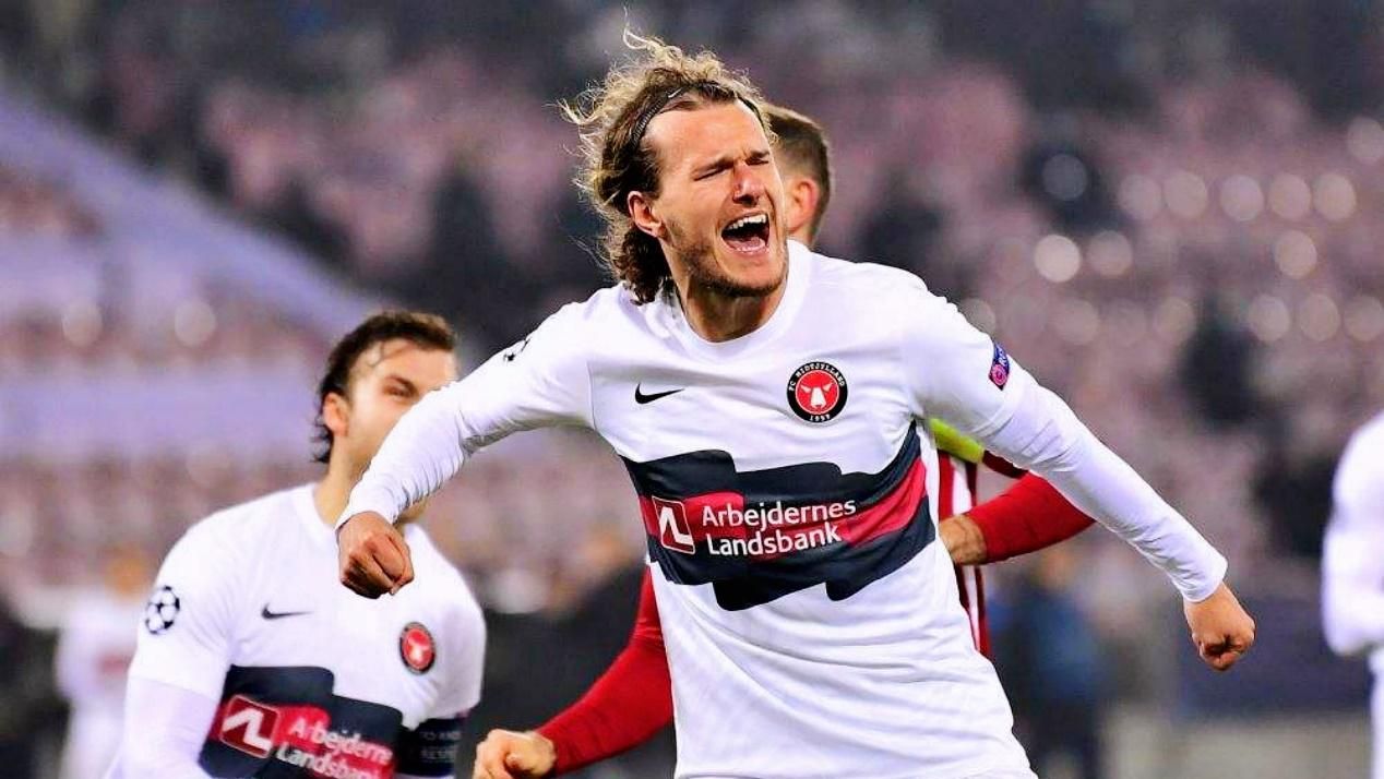 黑馬主場硬撼藍軍，歐冠生死局誰主沉浮