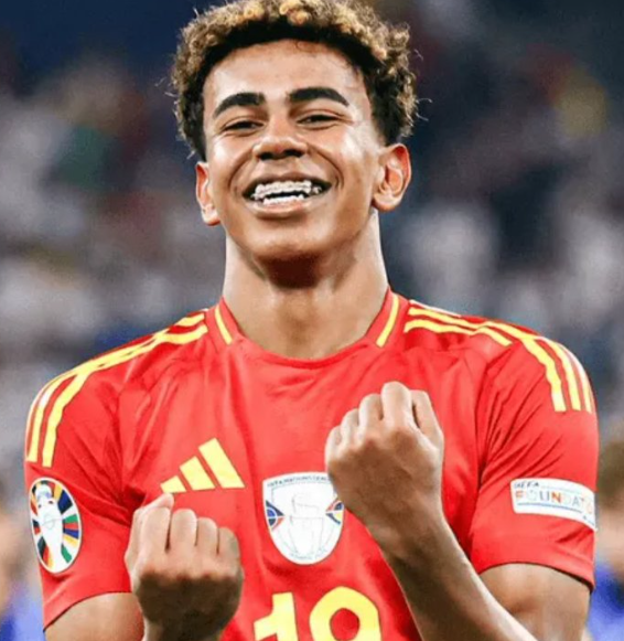 弗里克賽前新聞發(fā)布會：剖析布魯日威脅與巴薩備戰(zhàn)情況