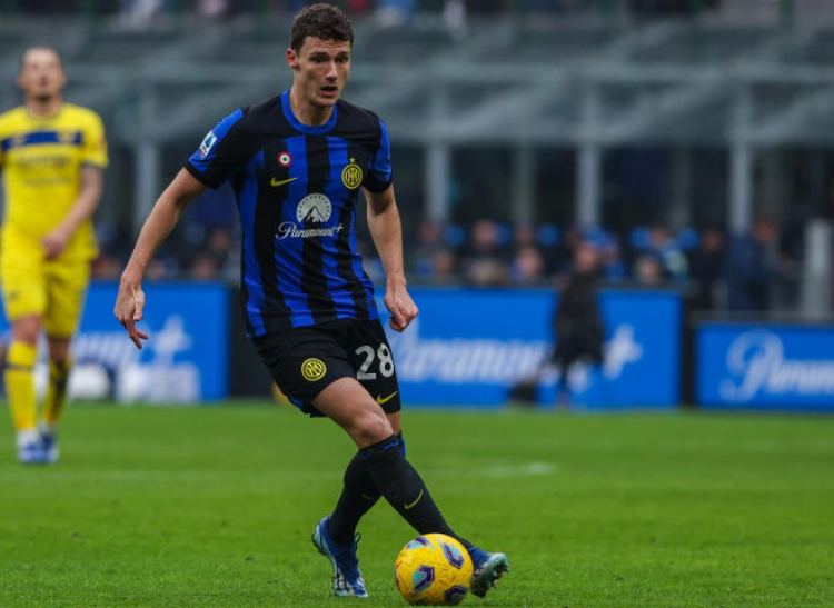 德澤爾比談帕瓦爾：狀態(tài)掙扎，需冷靜調(diào)整以重返國家隊