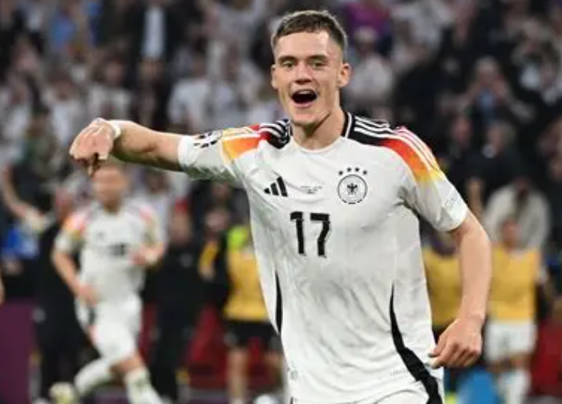 斯內(nèi)德提醒維爾茨：需盡快適應(yīng)<a href='https://www.m.bvzueha.com/news/tag/267.html' style='color: blue;'>英超</a>，展現(xiàn)巨星實(shí)力