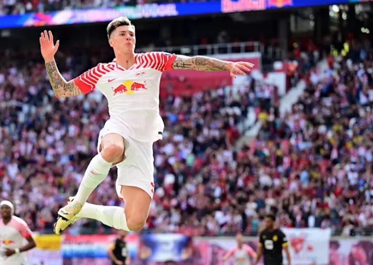 曼聯(lián)平局后舍什科引評(píng)，希勒直言其需提升