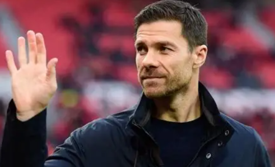 皇馬賽前發(fā)布會(huì)：阿隆索談戰(zhàn)巴列卡諾及球隊(duì)近況