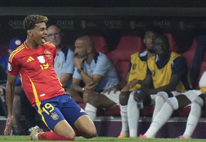 西甲種族歧視現(xiàn)象嚴(yán)峻：亞馬爾首當(dāng)其沖，皇馬巴薩成重災(zāi)區(qū)