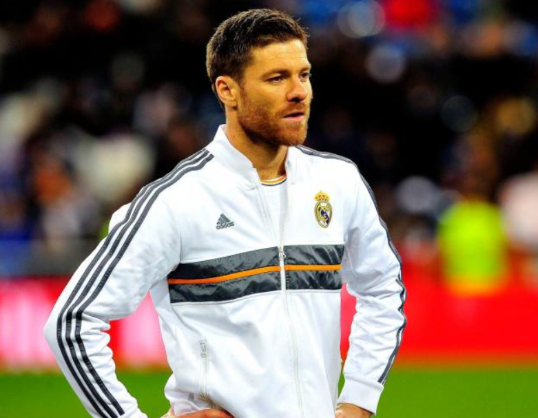 皇馬更衣室風云：阿隆索管理困境與教練危機探析