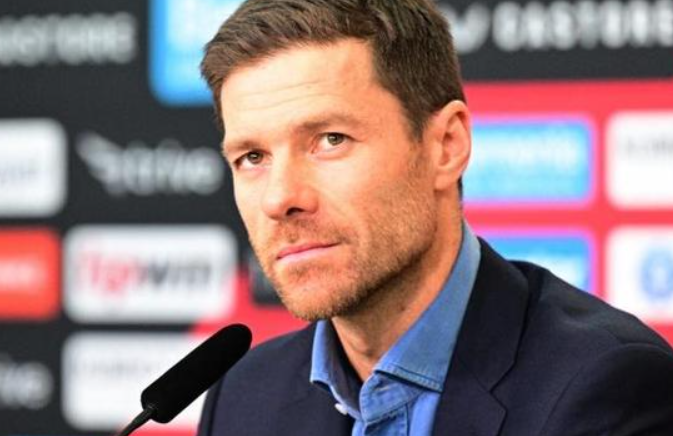 皇馬更衣室風云：阿隆索管理困境與教練危機探析