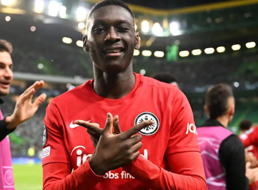 穆阿尼英超賽場(chǎng)受傷，傷愈后復(fù)出再遇波折