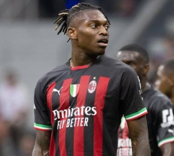 阿森納引援新動(dòng)向：瞄準(zhǔn)米蘭鋒線萊奧的潛在轉(zhuǎn)會(huì)分析