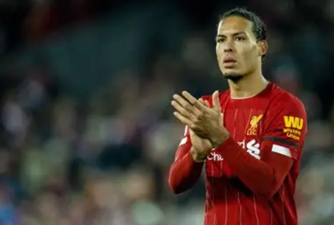 范戴克回應(yīng)魯尼批評引熱議，希勒剖析利物浦困境與應(yīng)對之道