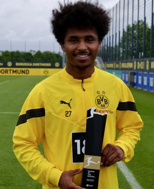 曼聯(lián)接觸阿德耶米經(jīng)紀(jì)人，多特面臨球員去留挑戰(zhàn)