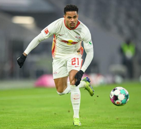 荷蘭隊(duì)官方通報(bào)：賈斯汀·克魯伊維特世預(yù)賽受傷，提前歸隊(duì)療養(yǎng)