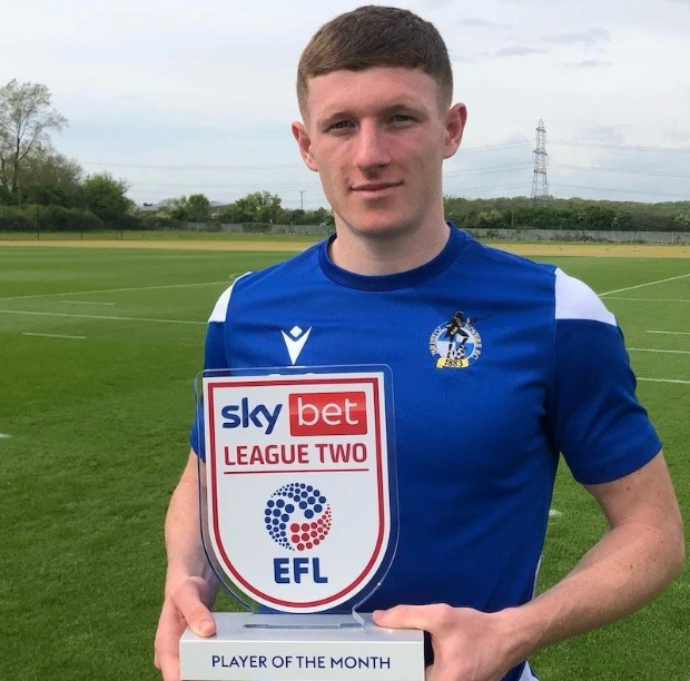 曼聯(lián)明夏中場引援規(guī)劃：埃利奧特·安德森成首選，多線出擊補強陣