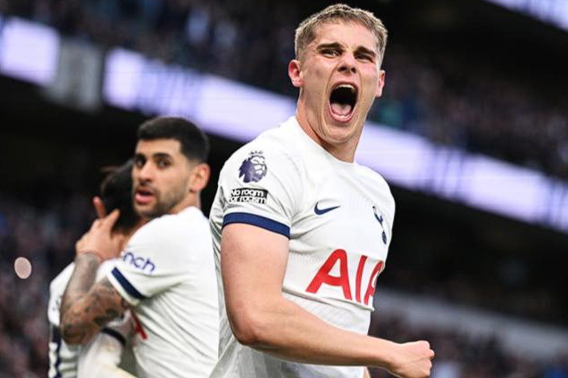 英超熱刺VS水晶宮：范德芬染紅，熱刺紅牌數(shù)居聯(lián)賽前列